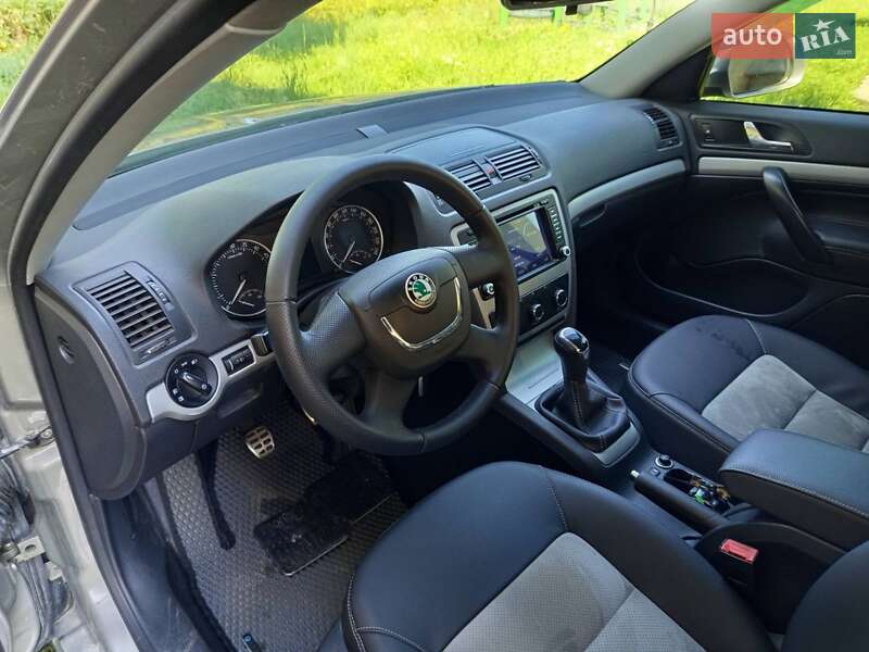 Ліфтбек Skoda Octavia 2012 в Чернівцях