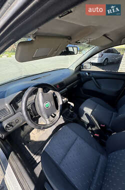 Лифтбек Skoda Octavia 2005 в 