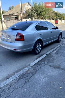 Лифтбек Skoda Octavia 2010 в 