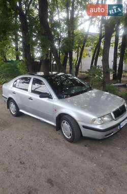 Лифтбек Skoda Octavia 1998 в Харькове