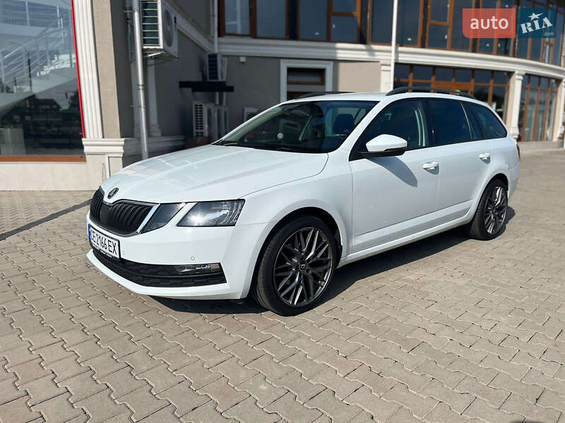 Універсал Skoda Octavia 2017 в Чернівцях