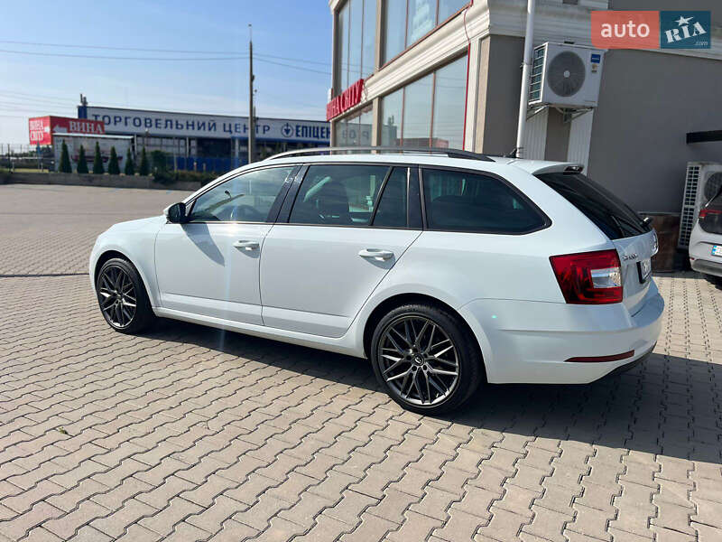 Універсал Skoda Octavia 2017 в Чернівцях
