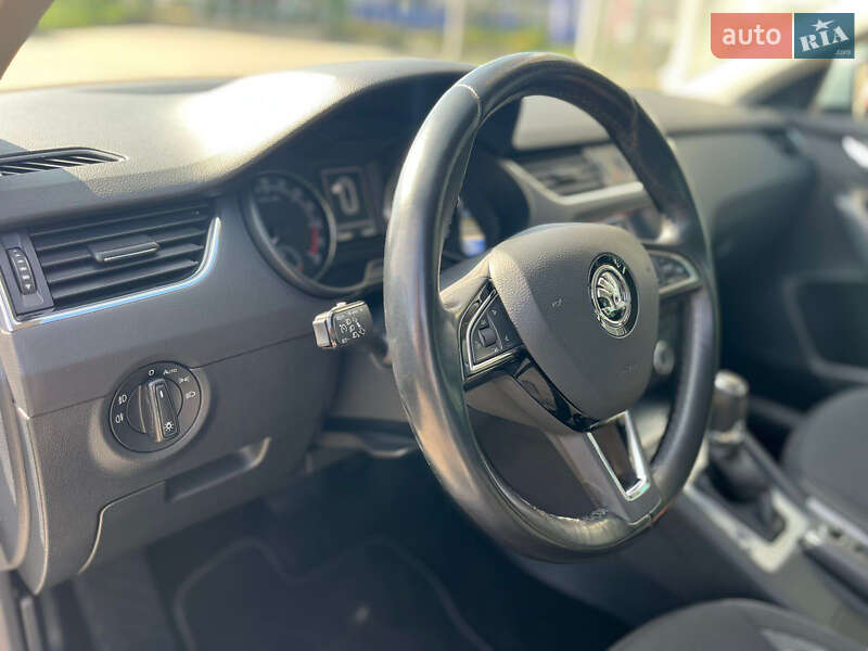 Універсал Skoda Octavia 2017 в Чернівцях