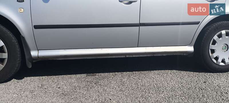 Универсал Skoda Octavia 2004 в Звягеле