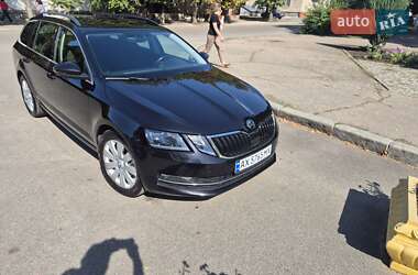 Універсал Skoda Octavia 2017 в Лозовій