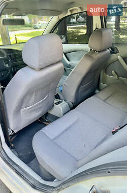 Лифтбек Skoda Octavia 2002 в 