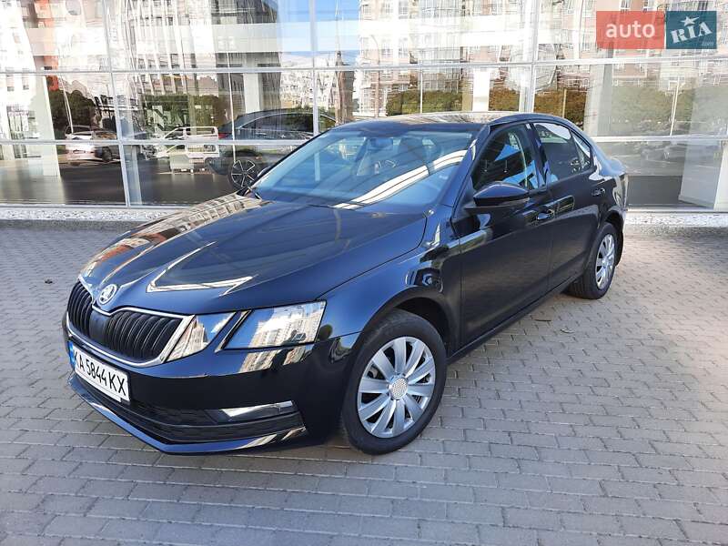 Лифтбек Skoda Octavia 2017 в Хмельницком