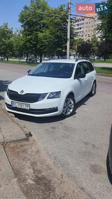 Skoda Octavia 2017 VIN TMBJG7NE4J0238061 фото оголошення 14 з 108
