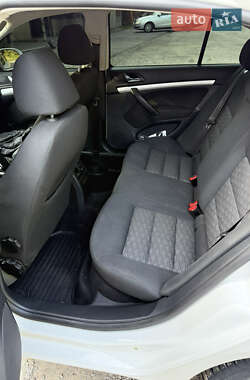 Лифтбек Skoda Octavia 2011 в 