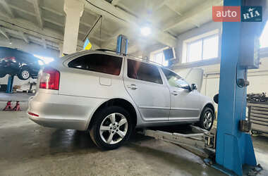 Універсал Skoda Octavia 2012 в 
