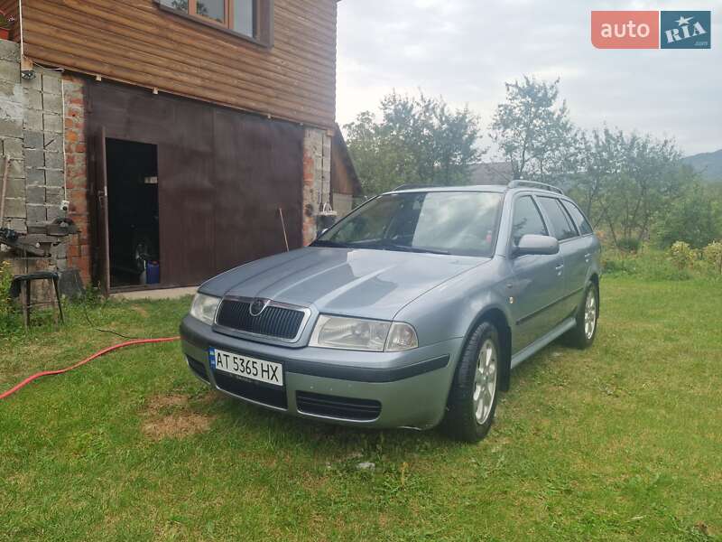 Універсал Skoda Octavia 2002 в Надвірній