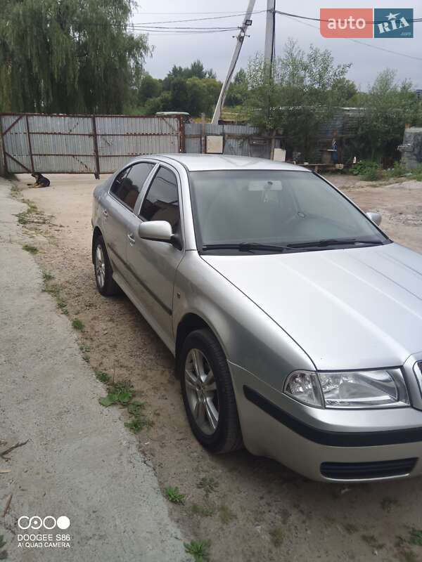Седан Skoda Octavia 2008 в Львові