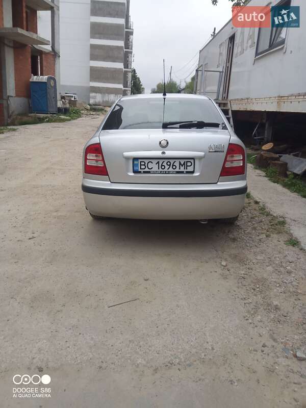 Седан Skoda Octavia 2008 в Львові