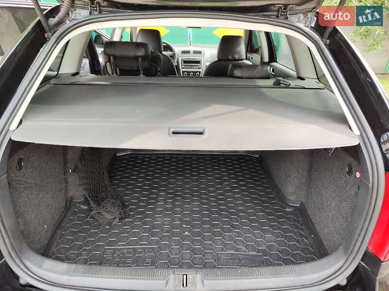 Універсал Skoda Octavia 2010 в Дніпрі