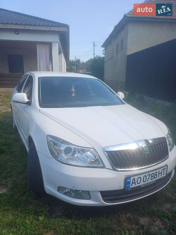 Лифтбек Skoda Octavia 2011 в Чинадиево