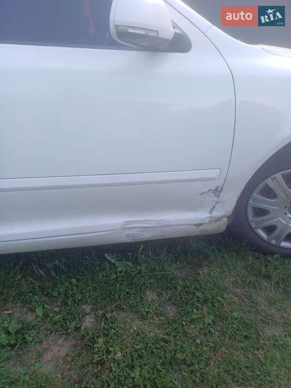 Лифтбек Skoda Octavia 2011 в Чинадиево
