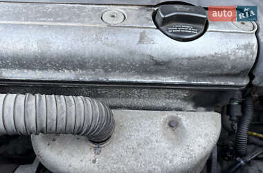 Лифтбек Skoda Octavia 2002 в 