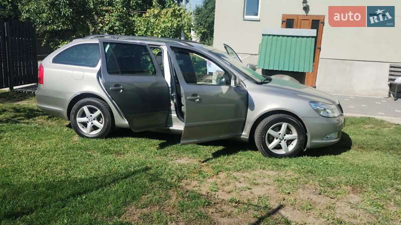 Універсал Skoda Octavia 2011 в Буську