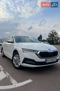 Лифтбек Skoda Octavia 2020 в Киеве