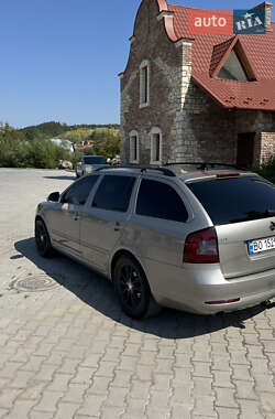 Универсал Skoda Octavia 2011 в 
