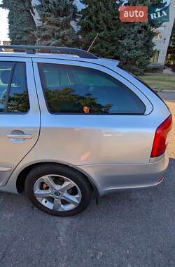 Универсал Skoda Octavia 2011 в 