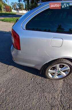 Универсал Skoda Octavia 2011 в 