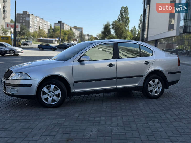 Ліфтбек Skoda Octavia 2006 в Дніпрі