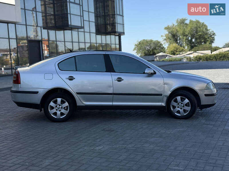 Ліфтбек Skoda Octavia 2006 в Дніпрі