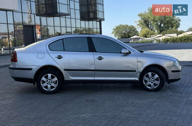 Лифтбек Skoda Octavia 2006 в 