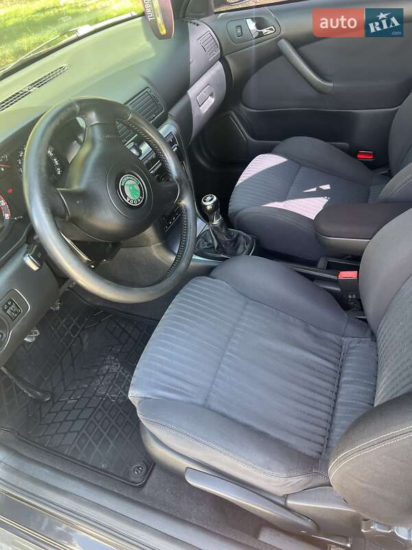 Ліфтбек Skoda Octavia 2006 в Дніпрі