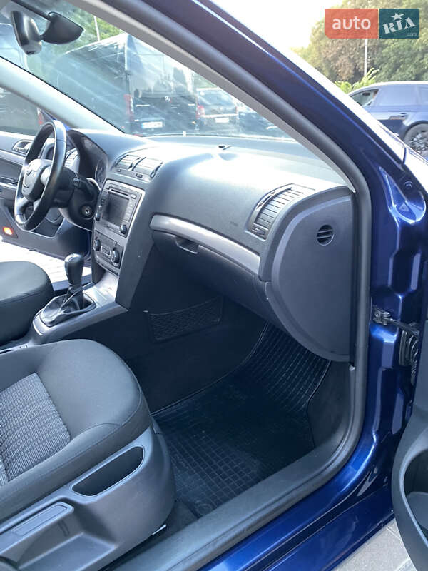 Универсал Skoda Octavia 2010 в Ровно