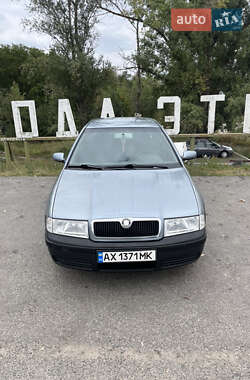 Ліфтбек Skoda Octavia 2002 в Харкові