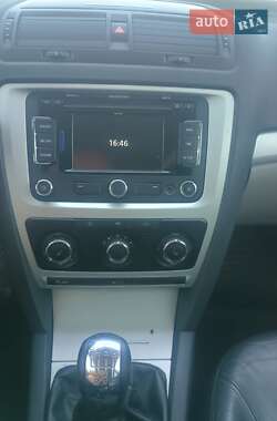 Универсал Skoda Octavia 2010 в Городке