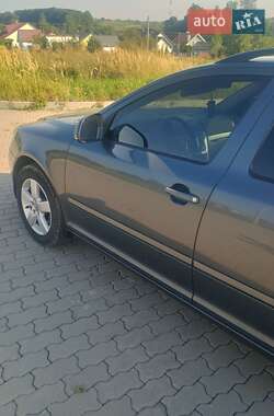 Универсал Skoda Octavia 2010 в Городке