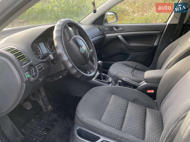 Лифтбек Skoda Octavia 2011 в Перемышлянах фото 9 Лифтбек Skoda Octavia 2011 в Перемышлянах