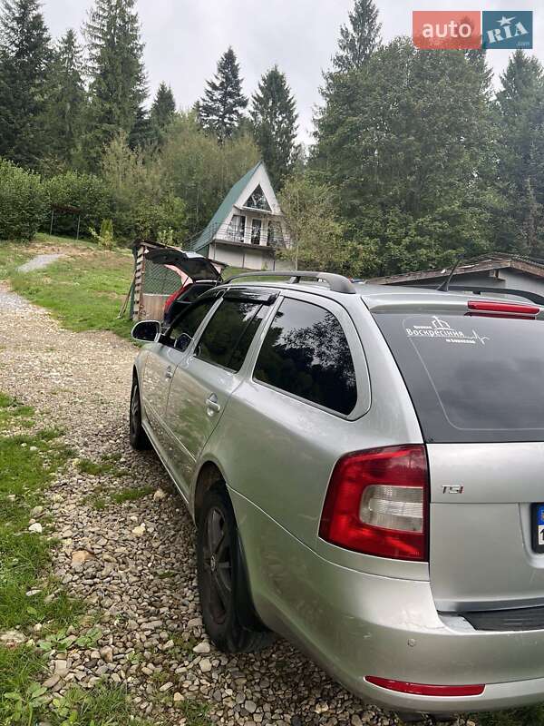 Универсал Skoda Octavia 2009 в Сходнице фото 9 Универсал Skoda Octavia 2009 в Сходнице