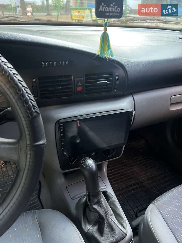 Лифтбек Skoda Octavia 2001 в Кременчуге