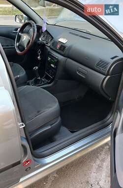 Ліфтбек Skoda Octavia 2002 в  фото 7 Ліфтбек Skoda Octavia 2002 в
