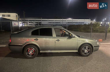 Лифтбек Skoda Octavia 2001 в 