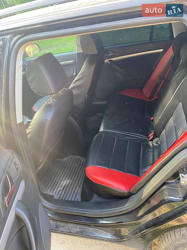 Универсал Skoda Octavia 2011 в Подгайцах