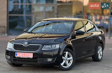 Ліфтбек Skoda Octavia 2013 в  фото 6 Ліфтбек Skoda Octavia 2013 в