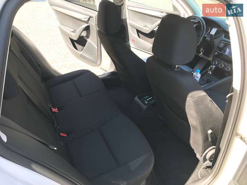 Універсал Skoda Octavia 2017 в Львові фото 24 Універсал Skoda Octavia 2017 в Львові