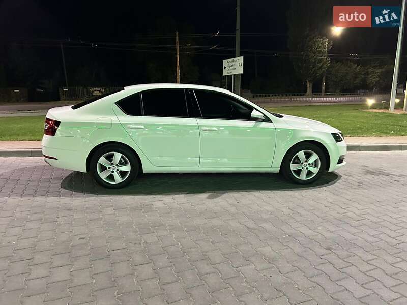 Лифтбек Skoda Octavia 2019 в Луцке