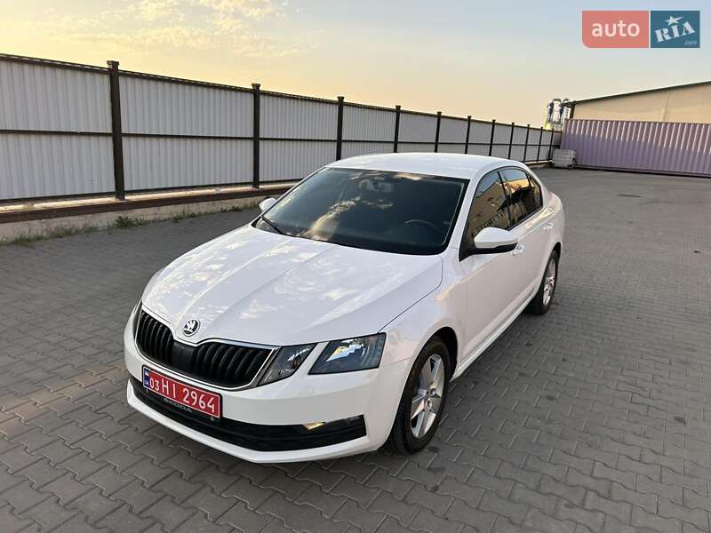 Лифтбек Skoda Octavia 2019 в Луцке
