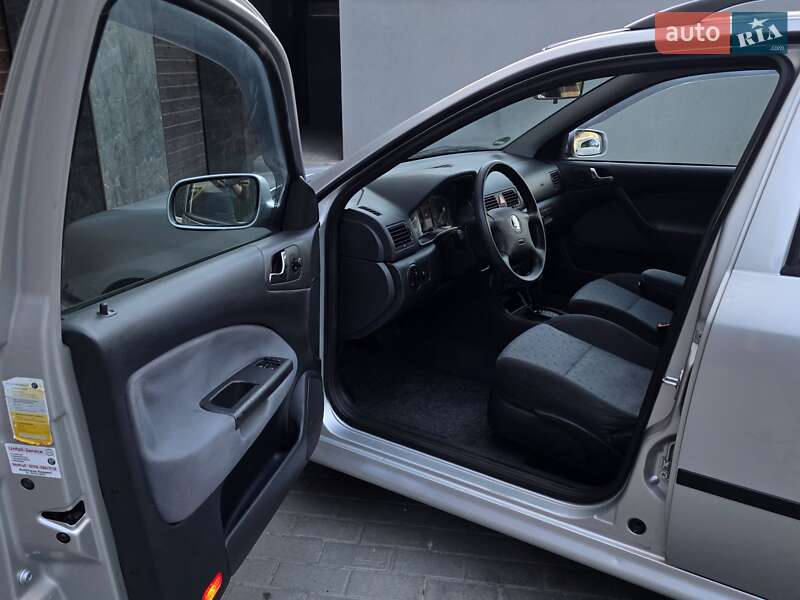 Универсал Skoda Octavia 2003 в Харькове
