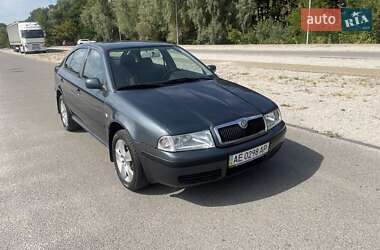 Лифтбек Skoda Octavia 2006 в Днепре