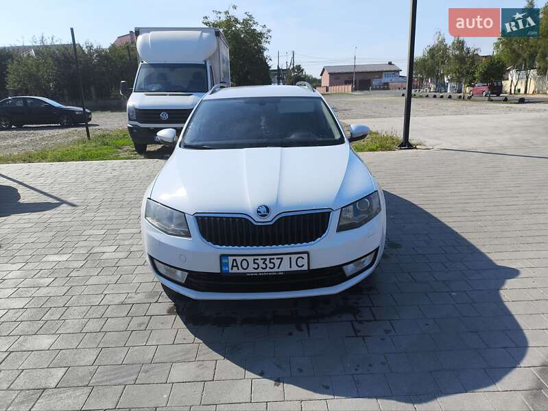 Универсал Skoda Octavia 2015 в Ужгороде