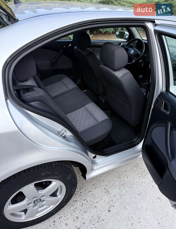 Лифтбек Skoda Octavia 2008 в Смеле