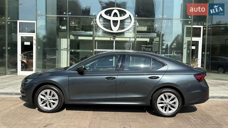 Лифтбек Skoda Octavia 2021 в Киеве