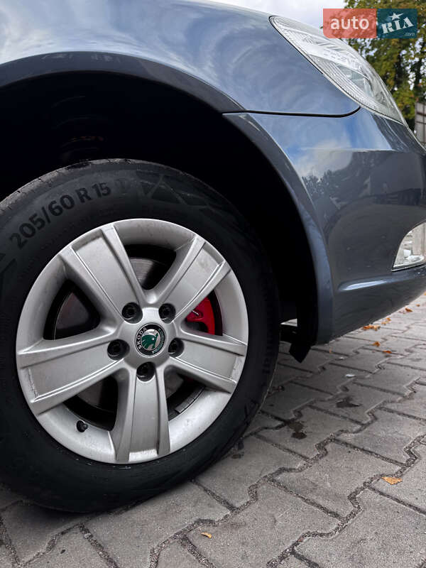 Универсал Skoda Octavia 2011 в Полтаве